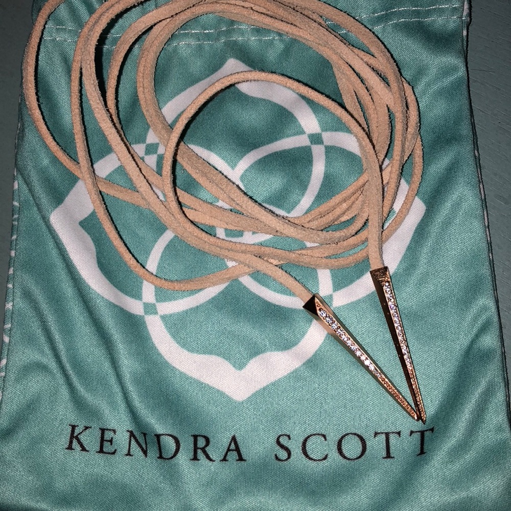 pierce beige choker necklace